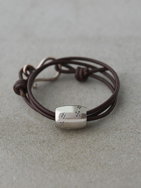 colon bracelet